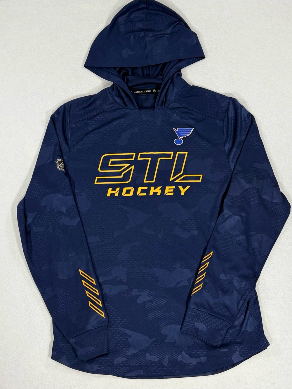 Fanatics St. Louis Blues NHL Authentic Pro Locker Room Camo Pullover Hoodie M
